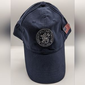 Smith & Wesson hat.